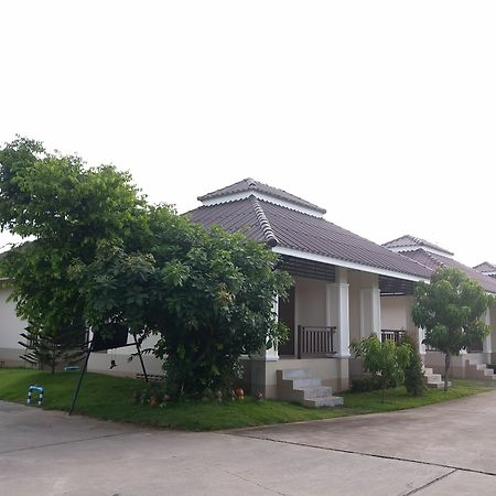 Samsiri Resort Korat Nakhon Ratchasima Bagian luar foto